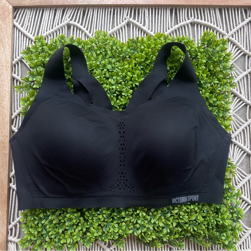 Victoria Sport Black Angel Max Sports Bra Size 38DD